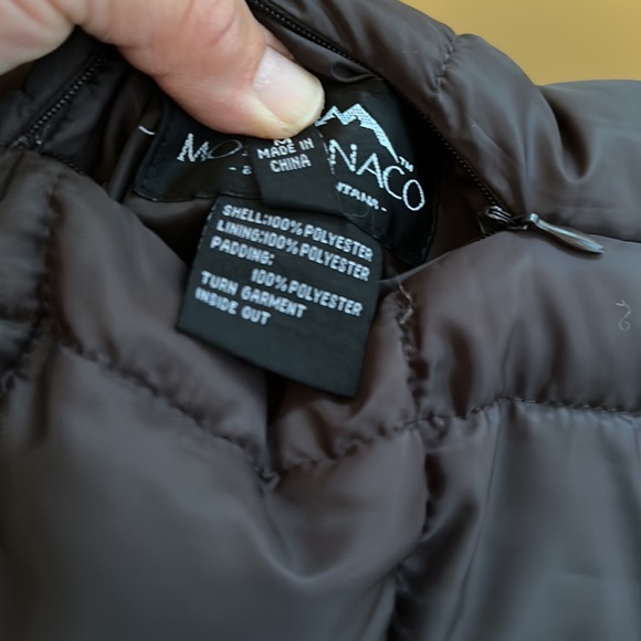 Reversible Montana Co vest trimmed with faux fur—size medium - Picture 9 of 9